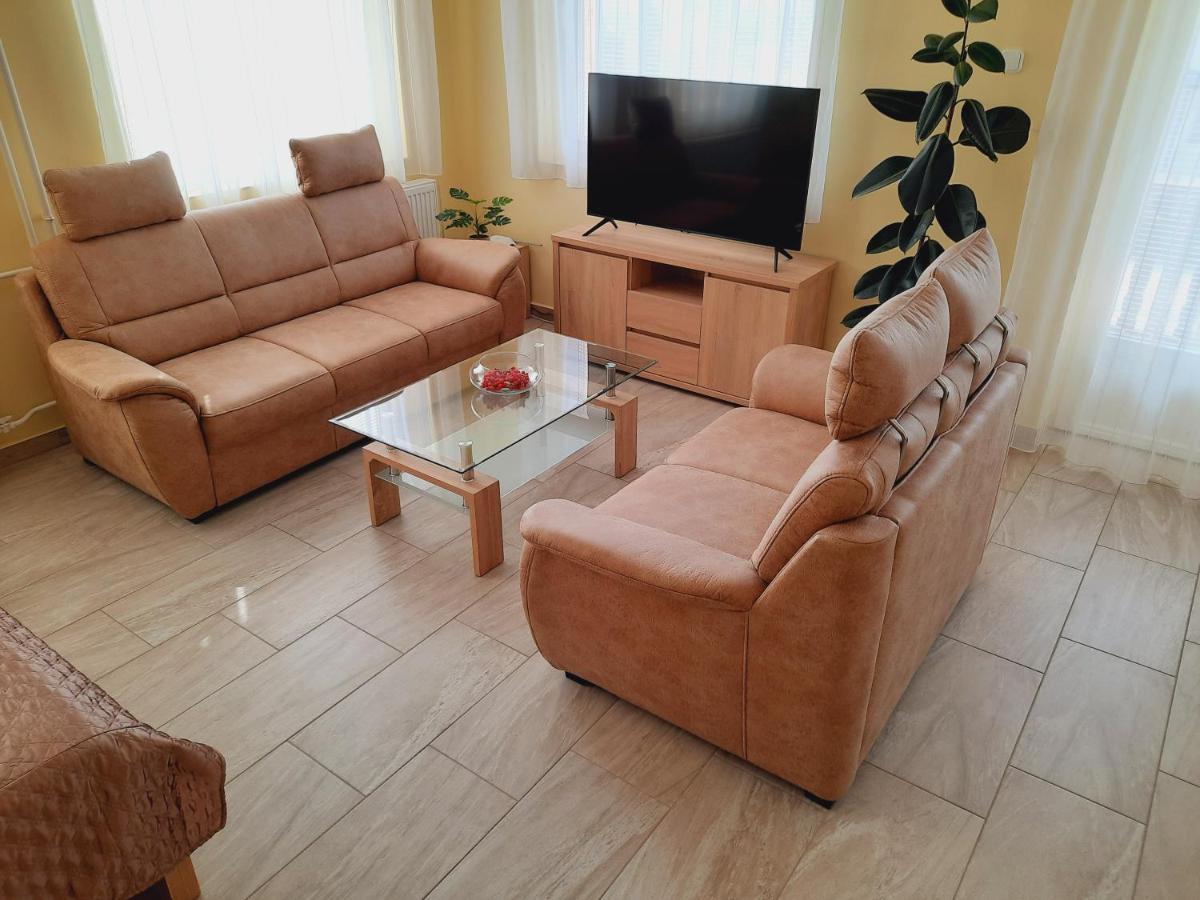 Apartmanház King Heviz Exterior foto