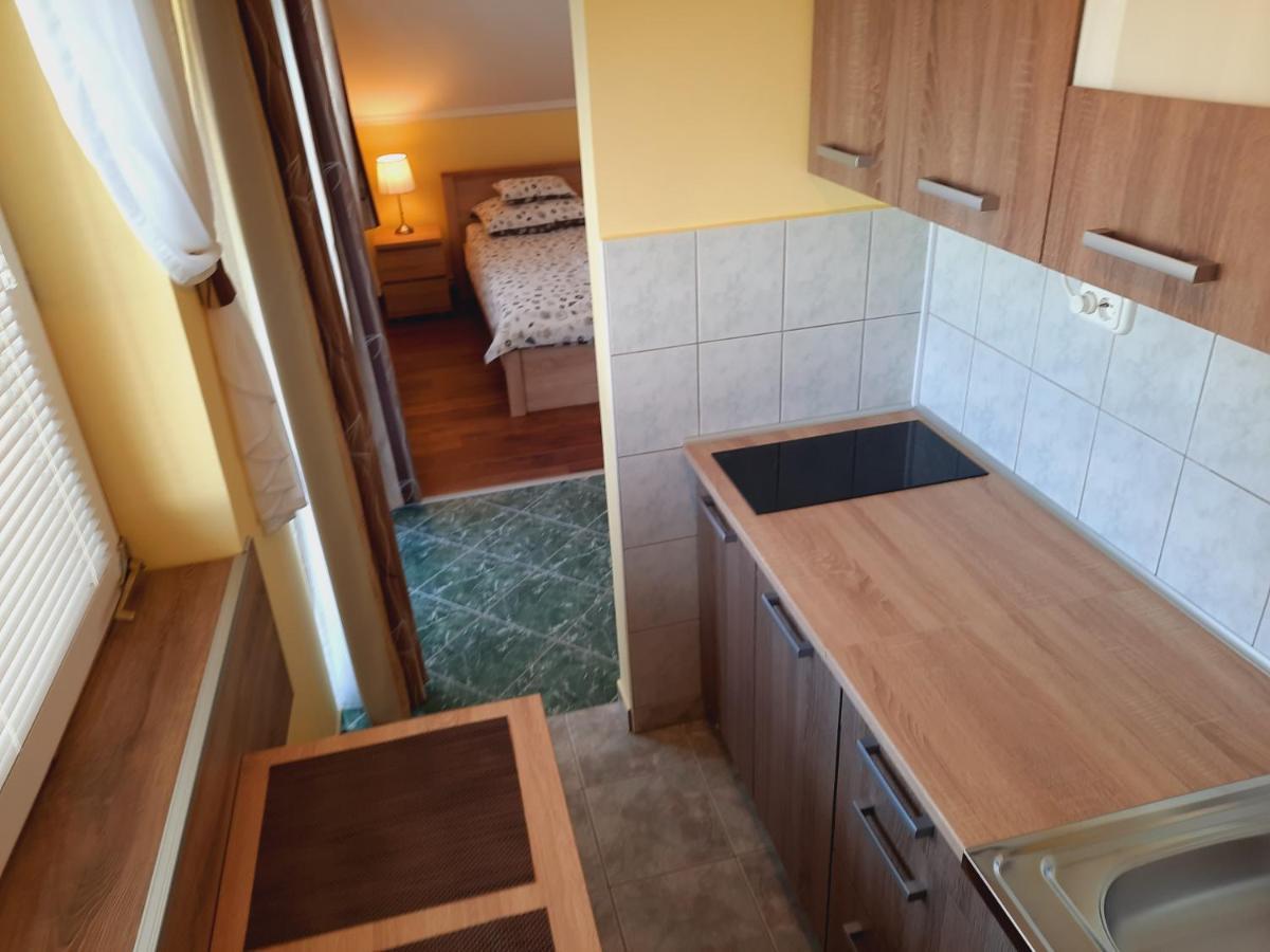 Apartmanház King Heviz Exterior foto