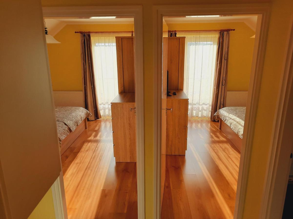 Apartmanház King Heviz Exterior foto