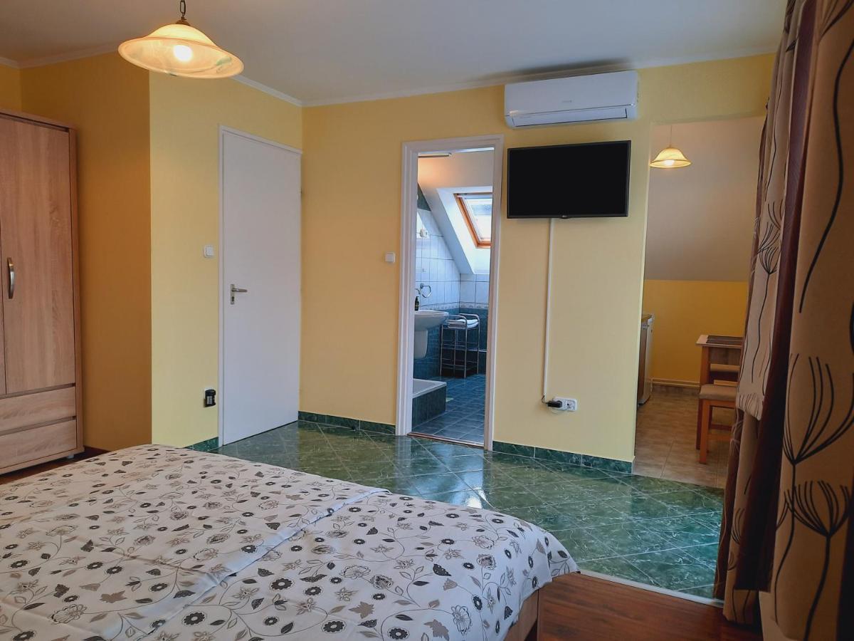 Apartmanház King Heviz Exterior foto