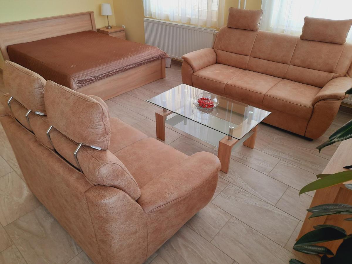 Apartmanház King Heviz Exterior foto