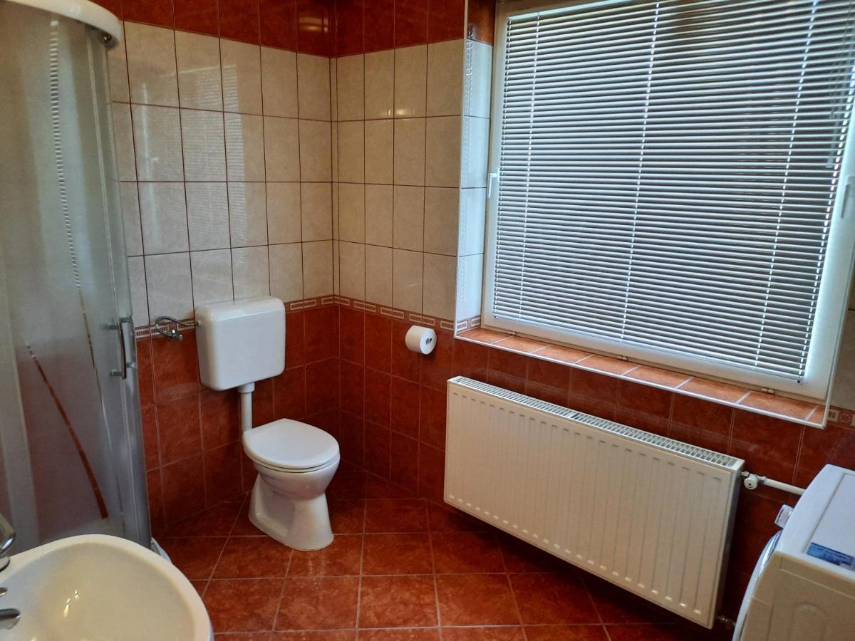Apartmanház King Heviz Exterior foto