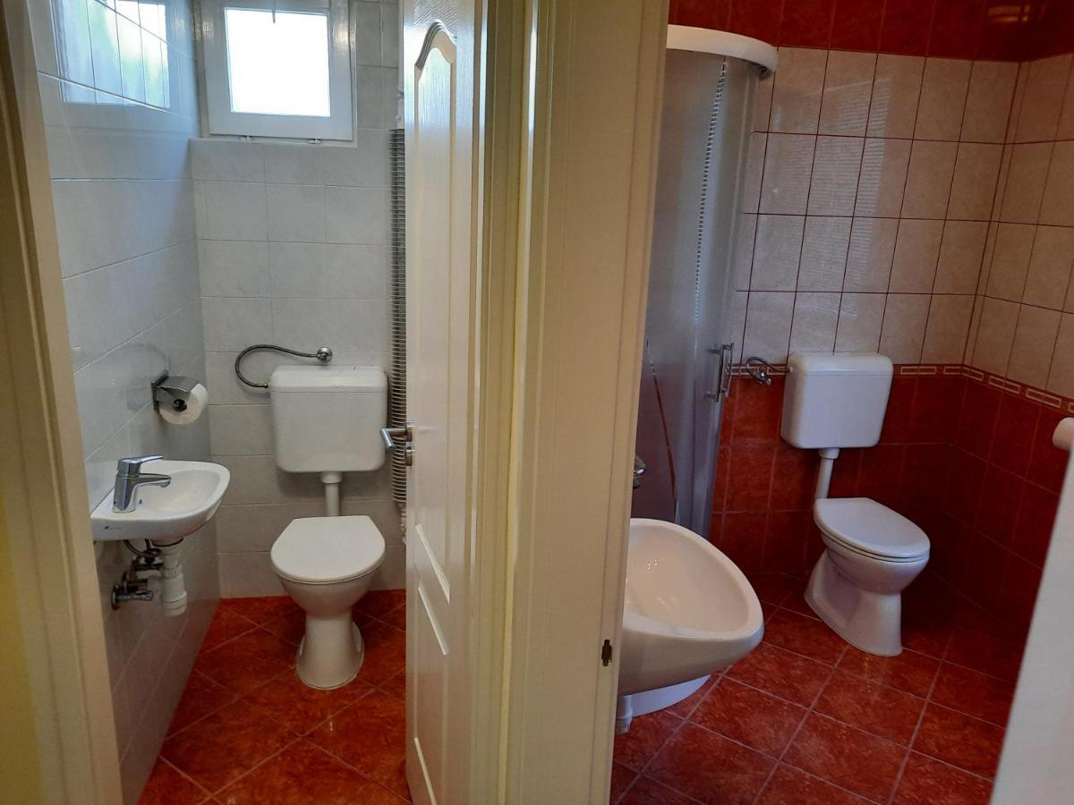 Apartmanház King Heviz Exterior foto