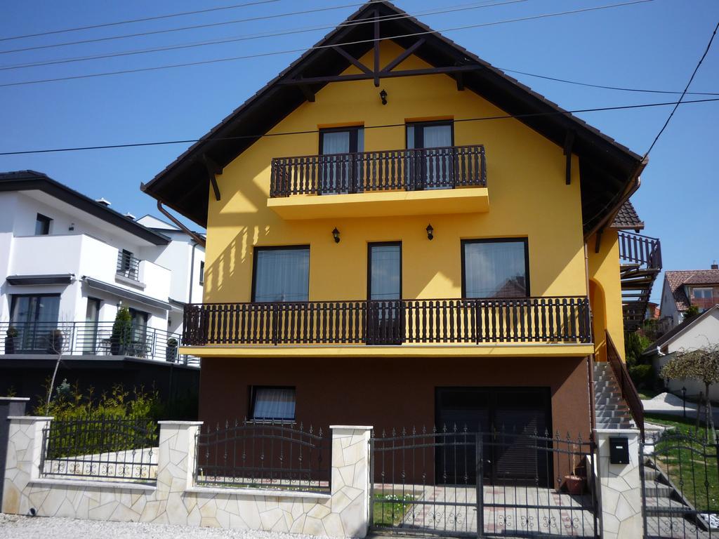 Apartmanház King Heviz Exterior foto
